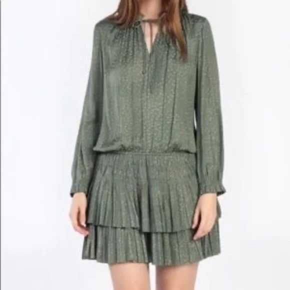 Current Air Star Print Tiered Mini Dress - Picture 1 of 8